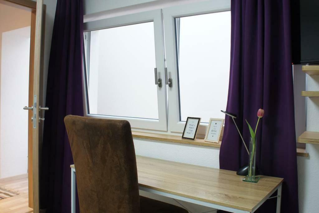 Einzelnwohnung Mit Eigenem Eingang Weingarten  Luaran gambar