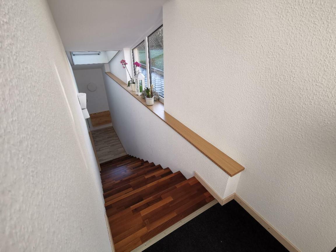 Einzelnwohnung Mit Eigenem Eingang Weingarten  Luaran gambar
