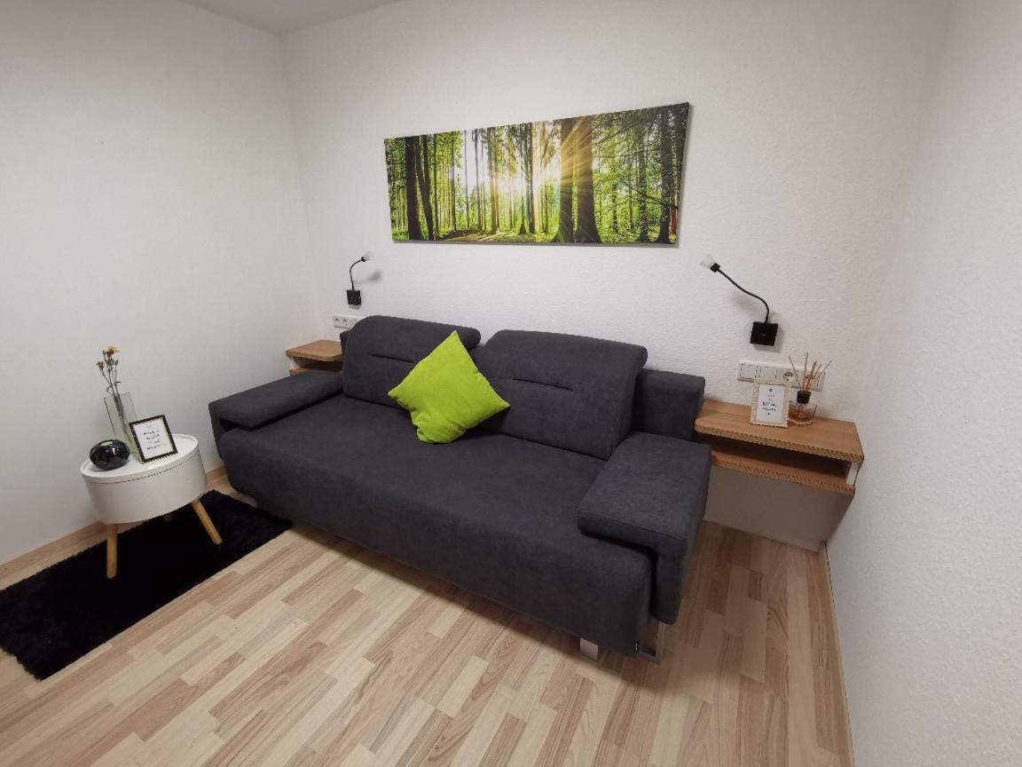 Einzelnwohnung Mit Eigenem Eingang Weingarten  Luaran gambar